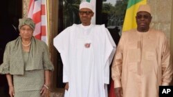 Sugabannin kasashen Afirka ta Yamma da aka dorawa alhakin sasanta rikicin siyasar kasar Gambia. Daga hagu Shugabar Liberia Ellen Sirleaf, da shugaban Najeriya Buhari da na Senegal Sall