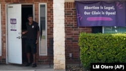 Sebuah klinik layanan aborsi di Fort Worth, Texas sebelum berlakunya UU anti aborsi yang melarang praktik aborsi di negara bagian Texas (foto: dok). 