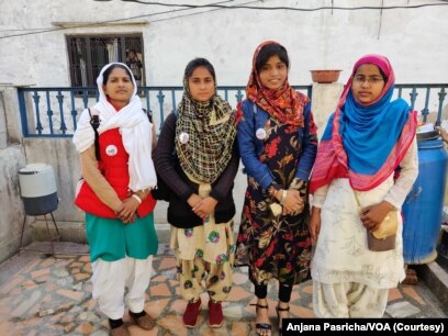 408px x 306px - Young Indian Women Urge Parents to Send Daughters to School