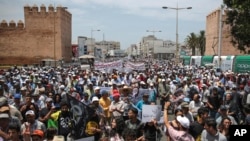 Des milliers de protestants sont dans les rues de Rabat, Maroc, le 11 juin 2017.