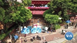 Inside Campus Fortresses, Hong Kong Students Prep for Battle 
