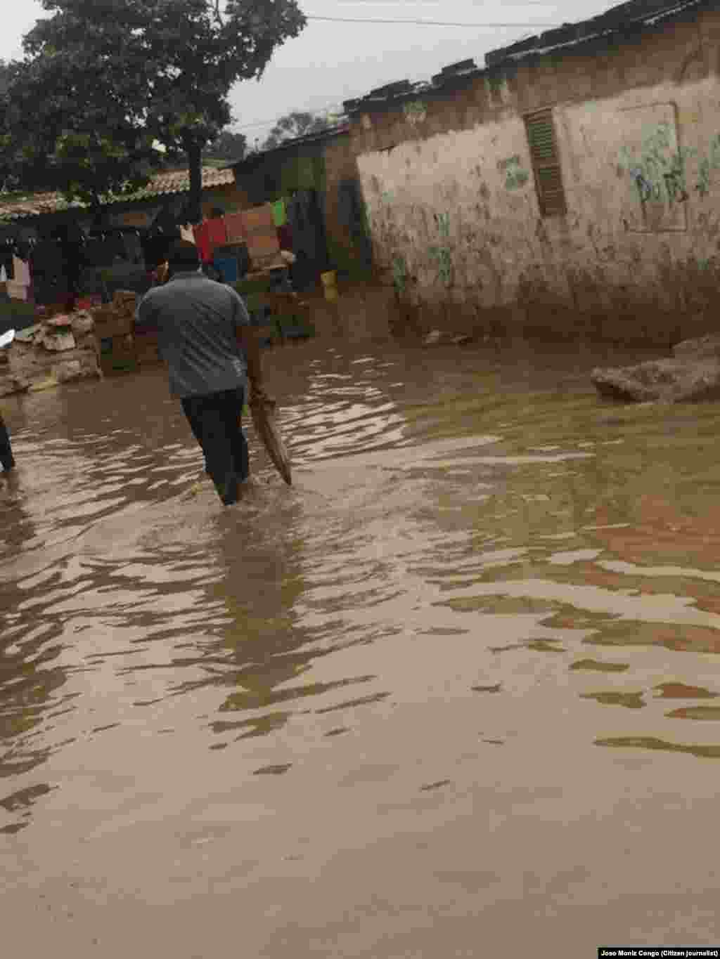 Chuva causa inundações no bairro do Hoji Ya Henda