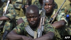 Des soldats nigérians lors d'un entraînement à Makurdi, au Nigeria, le 4 octobre 2017.