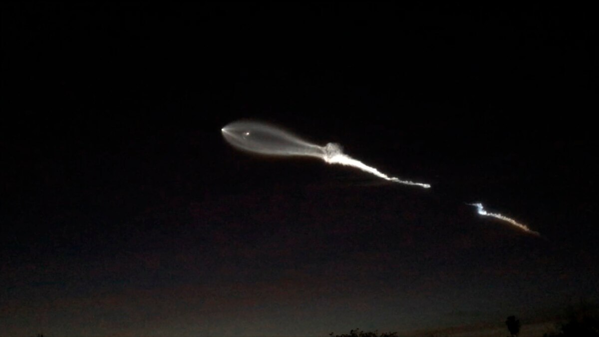 SpaceX rocket launch leaves a mysterious blue light in the sky