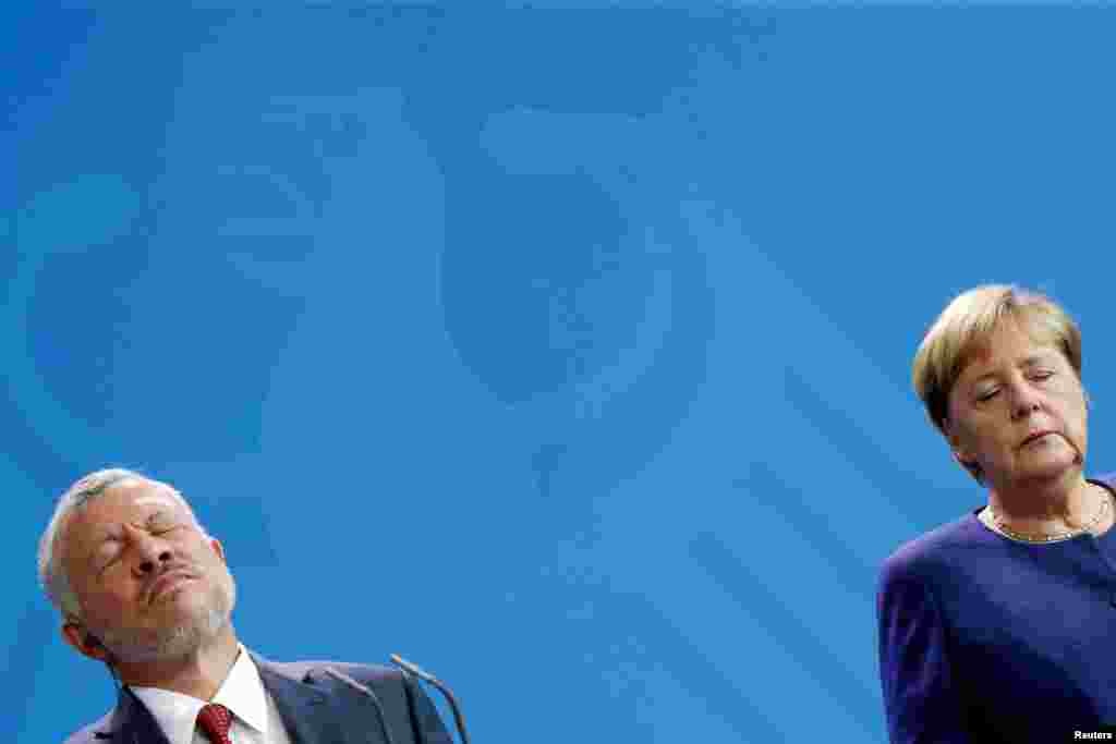 Almaniya kansleri Angela Merkel və İordaniya kralı Abdulla Berlində mətbuat konfransı zamanı 