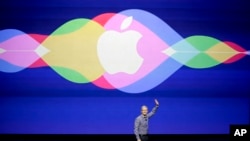 El CEO de Apple, Tim Cook, en la apertura del evento de Apple en el Auditorium Bill Graham en San Francisco, California.