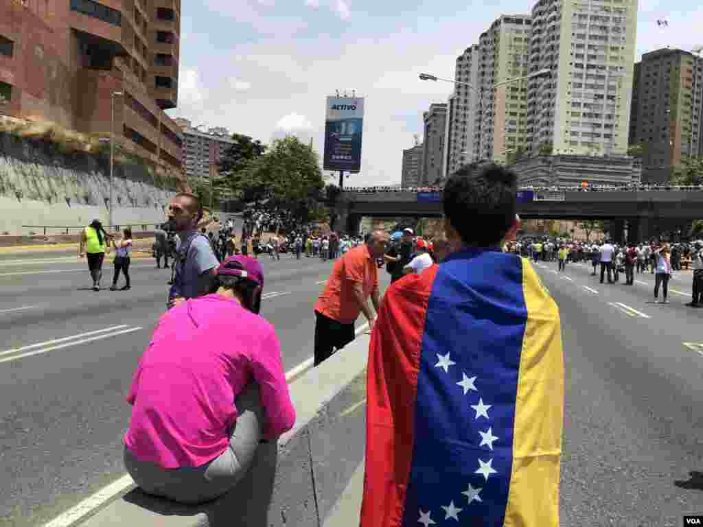 La protestas que se llevaron a cabo el martes 30 de mayo, se tornaron violentas y dejaron más de 100 heridos. 