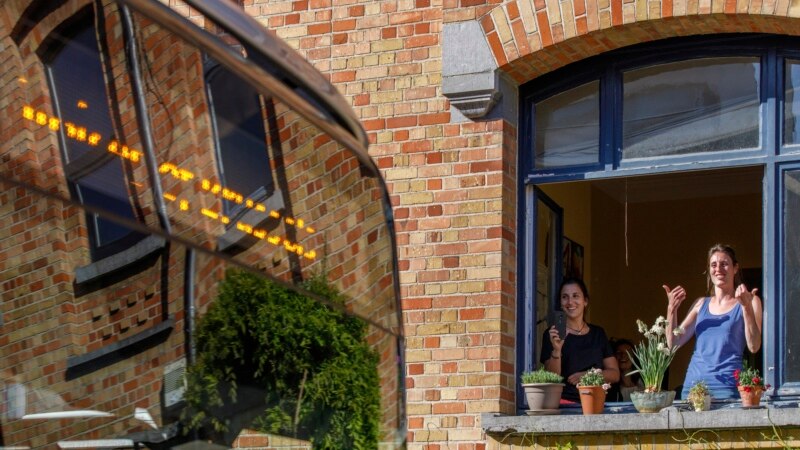 Brussels ‘Love Bus’ Broadcasts Personal Messages of Hope