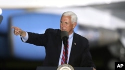 Wakil Presiden Mike Pence berbicara kepada para pendukung pada Sabtu, 24 Oktober 2020 di Tallahassee, AS. (Foto: AP)