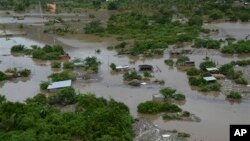 Kawasan permukiman di Acapulco, Meksiko terendam oleh banjir (17/9). 