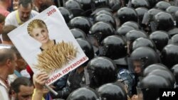 Отступление от демократии в Украине