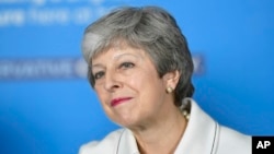 Премьер-министр Великобритании Тереза Мэй выступает на мероприятии в рамках кампании по выборам в Европарламент в Бристоле, Англия, 17 мая 2019 года