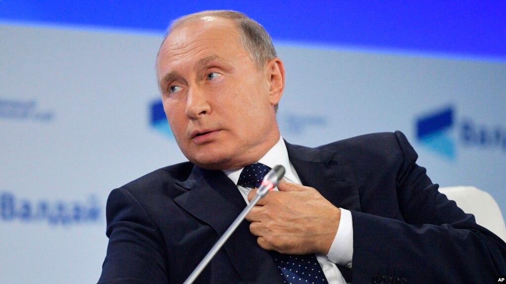Владимир Путин на заседании Международного дискуссионного клуба "Валдай" в Сочи, Россия, 18 октября 2018.