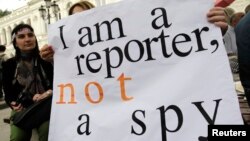 Periodistas de distintas partes del mundo piden a sus gobiernos locales mayores garantías para ejercer su profesión como comunicadores.