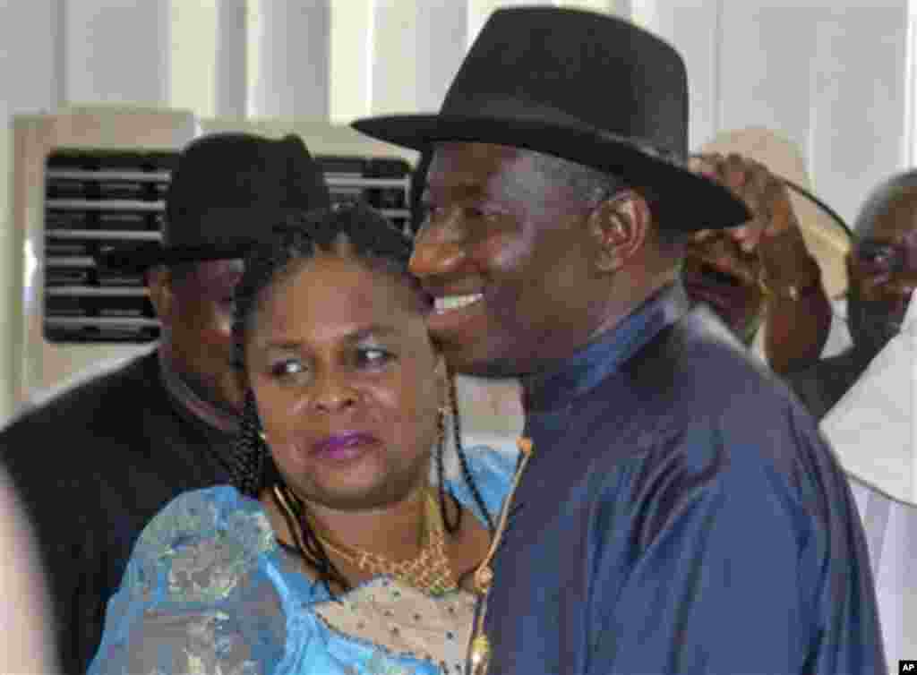 President Goodluck Jonathan and Dame Patience Jonathan wait for him to collect a certificate of return as the next President, April 2011.