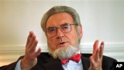 Cựu Tổng Y Sĩ Hoa Kỳ Everett Koop.