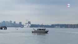 La Voz de América cubrió la llegada del barco hospital Comfort en la bahía de Nueva York, el 30 de marzo de 2020. [Foto: Celia Mendoza]