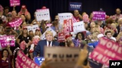 Le président Donald Trump, alors candidat, en campagne électorale à Phoenix, Arizona, le 29 octobre 2016.