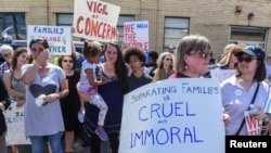 Protesti protiv politike razdvajanja dece ood roditelja koji ilegalno prelaze američku granicu