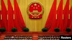Cũng giống như Hong Kong, Macau hàng năm đều cử phái đoàn tới thăm dự cuộc họp của Quốc hội Trung Quốc.