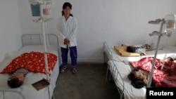 지난 2011년 10월 북한 황해남도 해주 시 병원에 어린이들이 영양실조로 입원했다. (자료사진)