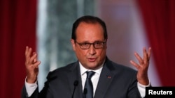 Presiden Perancis Francois Hollande pada konferensi pers di Istana Elysee di Paris, Perancis, 7 September 2015. 