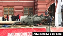 Демонтированный памятник Жукову