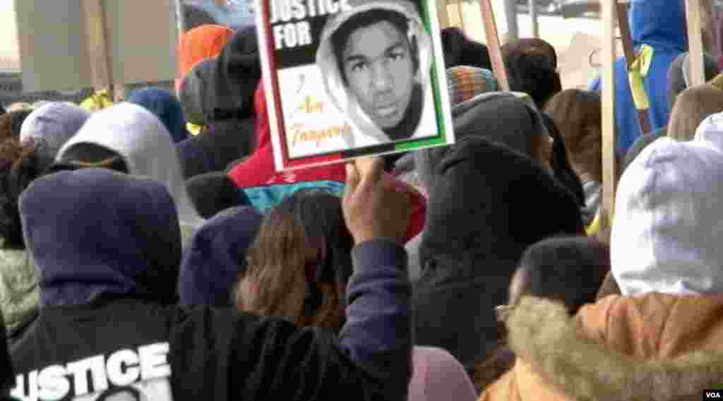 Biểu tình đòi công lý cho Trayvon Martin.