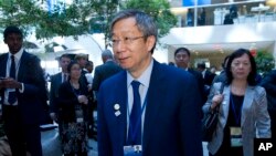 Ông Dị Cương, Thống đốc Ngân hàng Nhân dân Trung Quốc