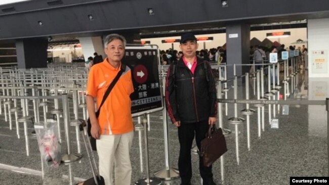 中国异议人士刘兴联(左)与颜伯均(右)在2018年9月27号自泰国搭机抵达台湾转机时,请求政治庇护。(颜伯均提供给RFA)