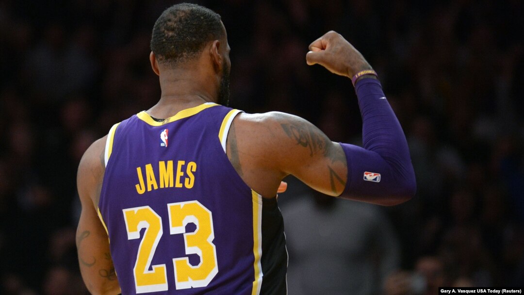 LeBron James agrees to four-year, $154 million deal with Lakers