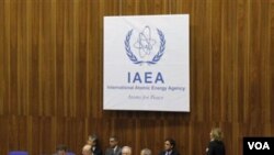 Suasana rapat Badan Energi Atom Internasional (IAEA) di Vienna, Austria (17/11). Iran dan Rusia mengecam sanksi baru negara-negara Barat untuk Proyek Nuklir Iran.