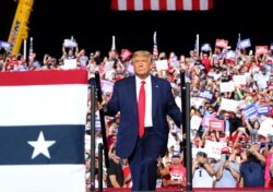 Presiden AS Donald Trump berkampanye di Gastonia, North Carolina, AS, 21 Oktober 2020.
