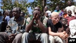 Les réfugiés musulmans lors d’une rencontre avec le secrétaire général des Nations unies, Antonio Guterres (non visible), à Bangassou, Centrafrique, 25 octobre 2017.