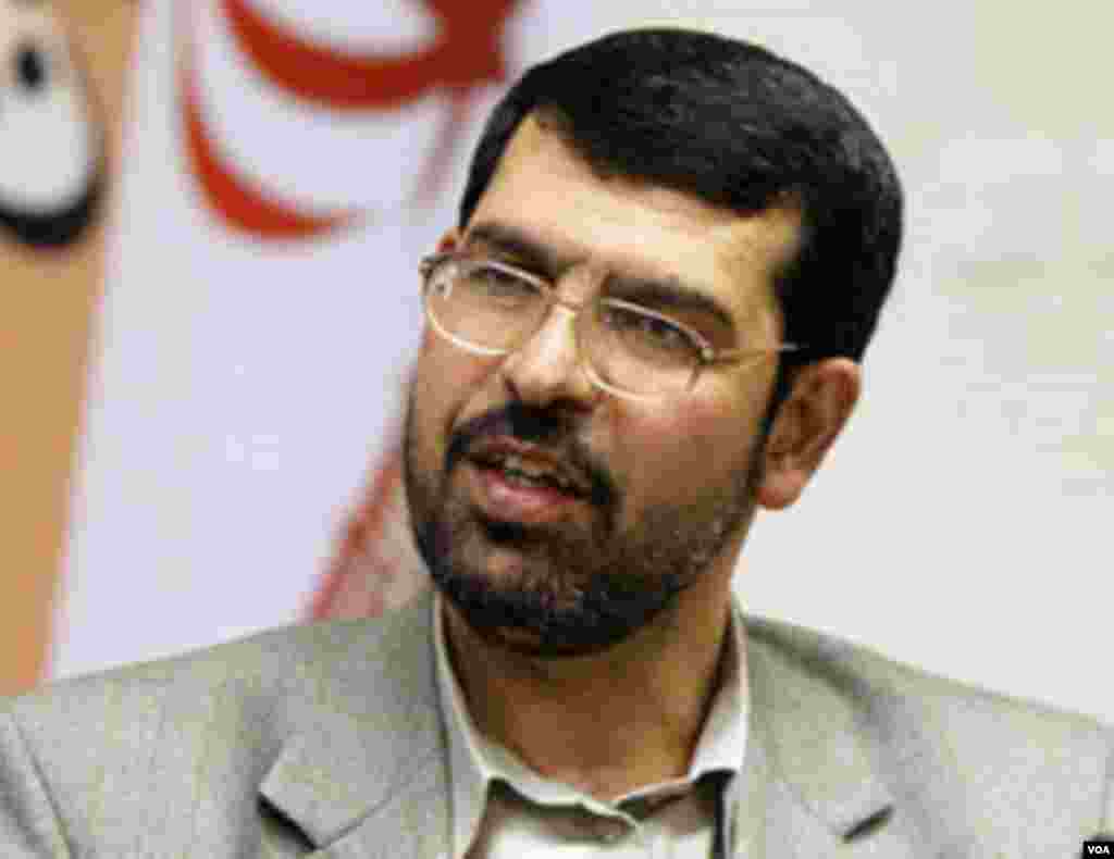 صادق واعظ زاده که در دور نخست ریاست جمهوری محمود احمدی نژاد، معاون وی بود، به دنبال ثبت نام برای نامزدی گفت: وضعیت موجود کشور و بازگشت به گذشته مطلوب نیست. واعظ زاده در نخستین روز ثبت نام نامزدها(روز سه شنبه) به عنوان نامزد ریاست جمهوری نام نویسی کرد.