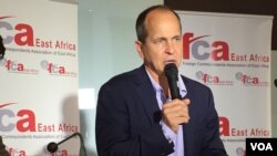 Peter Greste, formerly imprisoned Al Jazeera journalist in Egypt, speaks at a press conference hosted by the Foreign Correspondents' Association of East Africa in Nairobi on Nov 6. 2015. (VOA/J. Craig).