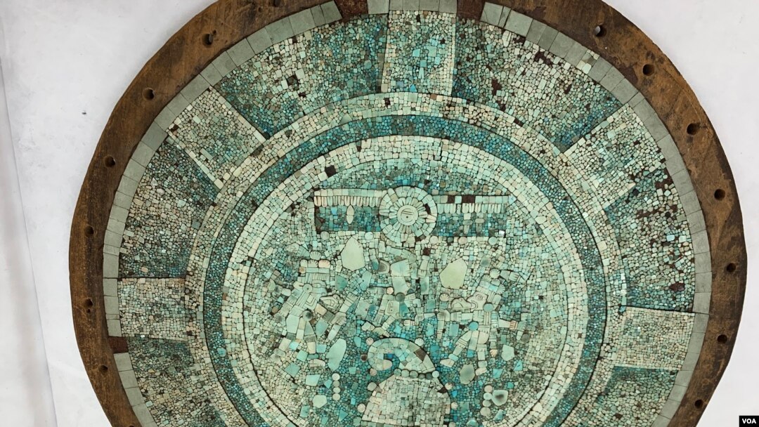 Escudo circular simbolico de la cultura Mixteca de México. Fecha de creación: (AD 1400-1500)