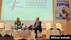 Crnogorski premijer Milo Đukanović govori na Miločerskom razvojnom forumu