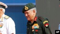 အိန္ဒိယကာကွယ်ရေးဦးစီးချုပ် ဗိုလ်ချုပ် Bipin Rawat 