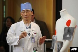 South Korean surgeon Lee Cook-Jong, who operated on North Korean soldier and his gunshot wounds, speaks about the condition of the soldier at Ajou University Hospital in Suwon, south of Seoul, Nov. 15, 2017.