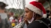 Venezolanos envían remesas a sus familiares por Navidad a través de plataformas informales