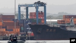 El carguero Chong Chon Gang y su tripulación fueron retenidos por las autoridades panameñas.