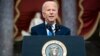 Prezidan Joe Biden pale ak pep Ameriken an depi Statuary Hall nan Capitol la nan Washington, premye anivese atak 6 Janvye a.