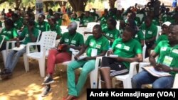 Vue des participants à la formation AYA CHAD, le 11 octobre 2019. (VOA/André Kodmadjingar)