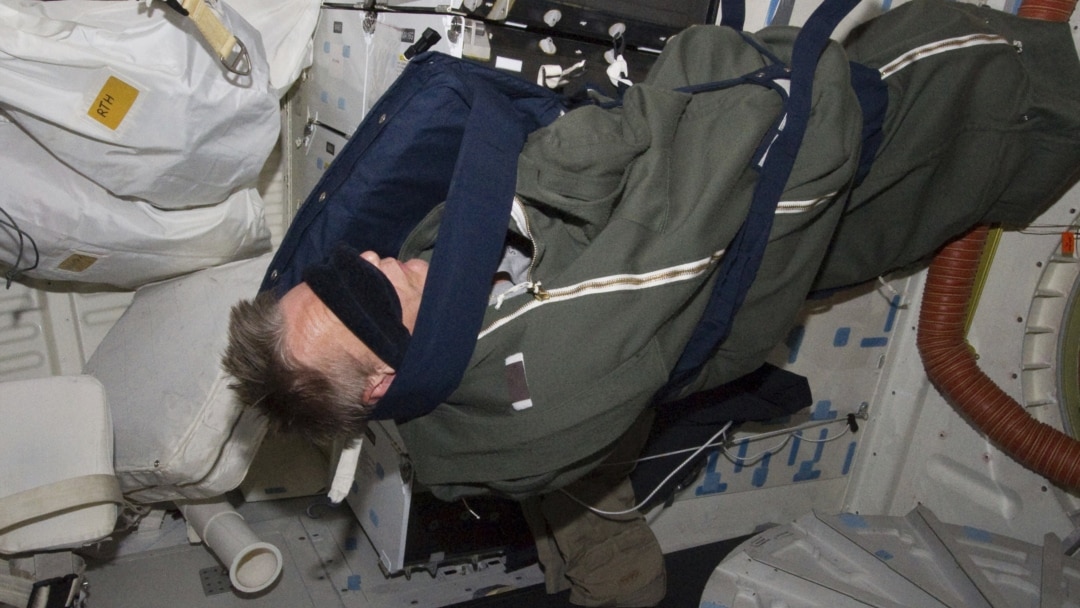 how do you sleep on a spacecraft
