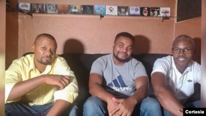 Azagaia, Escudo e DJ Sidney no dia da gravação da música Turno Nocturno na GM Record, Moçambique, 2017