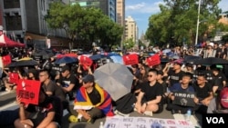 周日，数千台湾人在台湾立法院外集会，支持香港民众“反送中”抗争运动。 （萧洵拍摄）