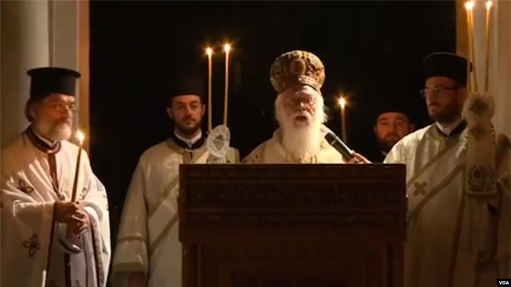 Tiranë: Pashka Ortodokse festohet mes masave anti-COVID