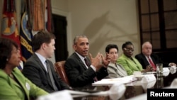 바락 오바마 미국 대통령이 22일 백악관에서 가진 중소기업 지도자들과의 만남에서 수출입은행 재인가의 중요성을 역설하고 있다.