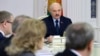 Лукашенко заявил, что Беларусь уговаривает мигрантов вернуться домой
